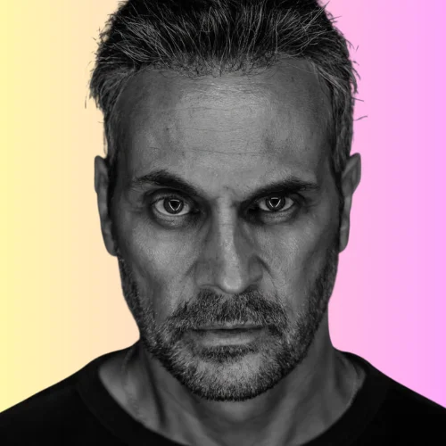 Todd Stashwick 